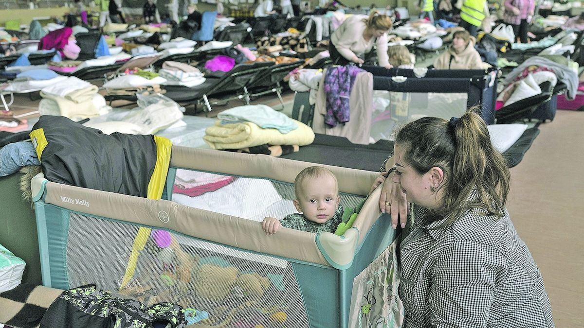 Většina uprchlíků z Ukrajiny chce zůstat v Polsku. A čekat
